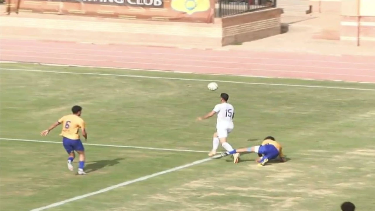 تحقيق في مصر بعد إلغاء ركلة جزاء عقب مراجعة لقطاتها بالهاتف المحمول